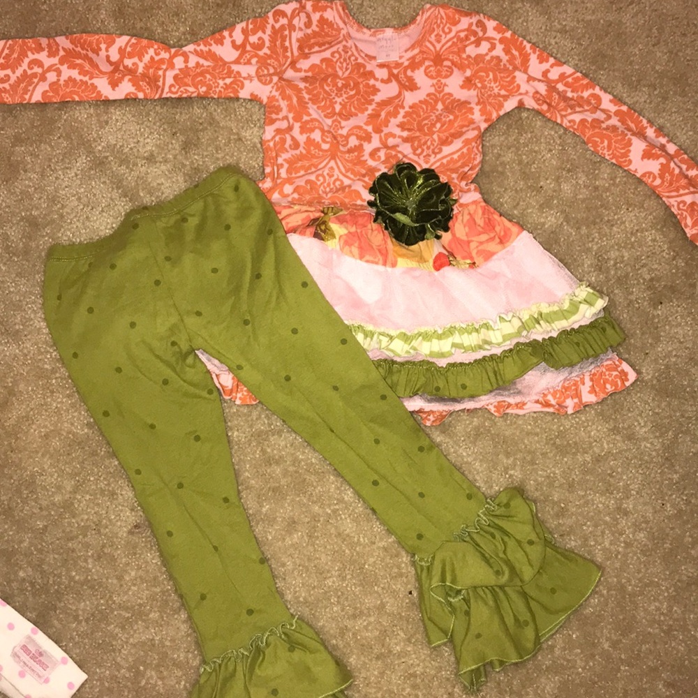 Giggle moon outfit